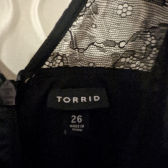 Dress - Picture 4 of 4